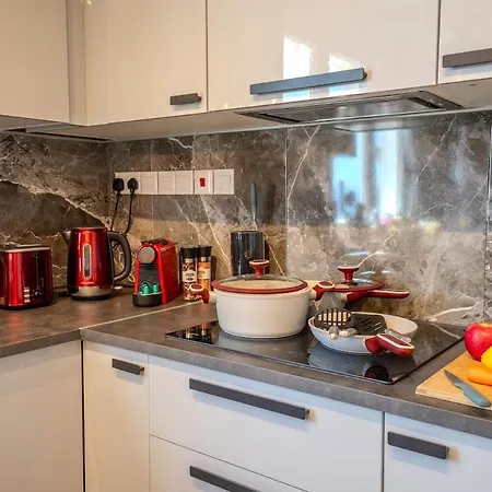 New 2 Bedroom Διαμέρισμα *