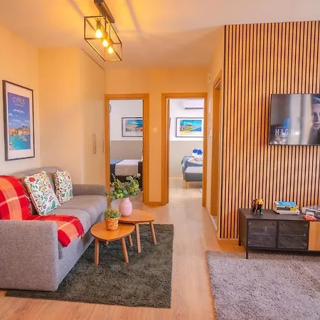 New 2 Bedroom Διαμέρισμα *